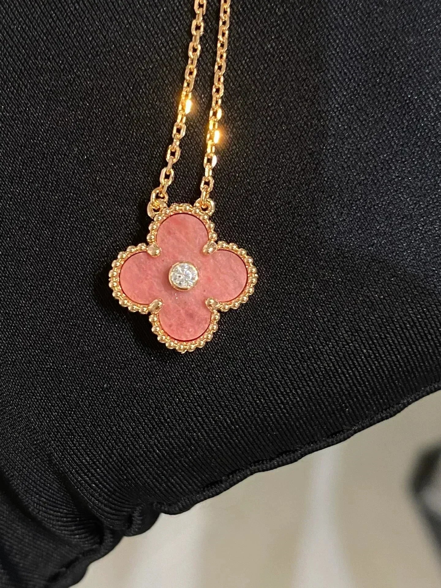 [Mystic]CLOVER 15MM DIAMOND RHODONITE NECKLACE
