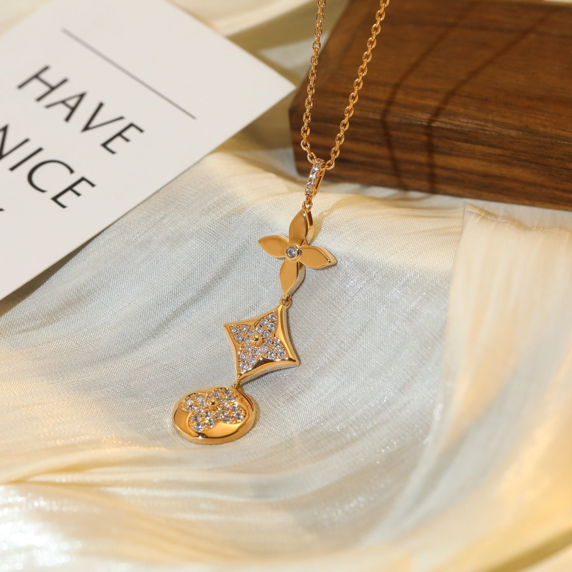 [Mystic]STAR AND SUN DIAMOND PINK GOLD NECKLACE