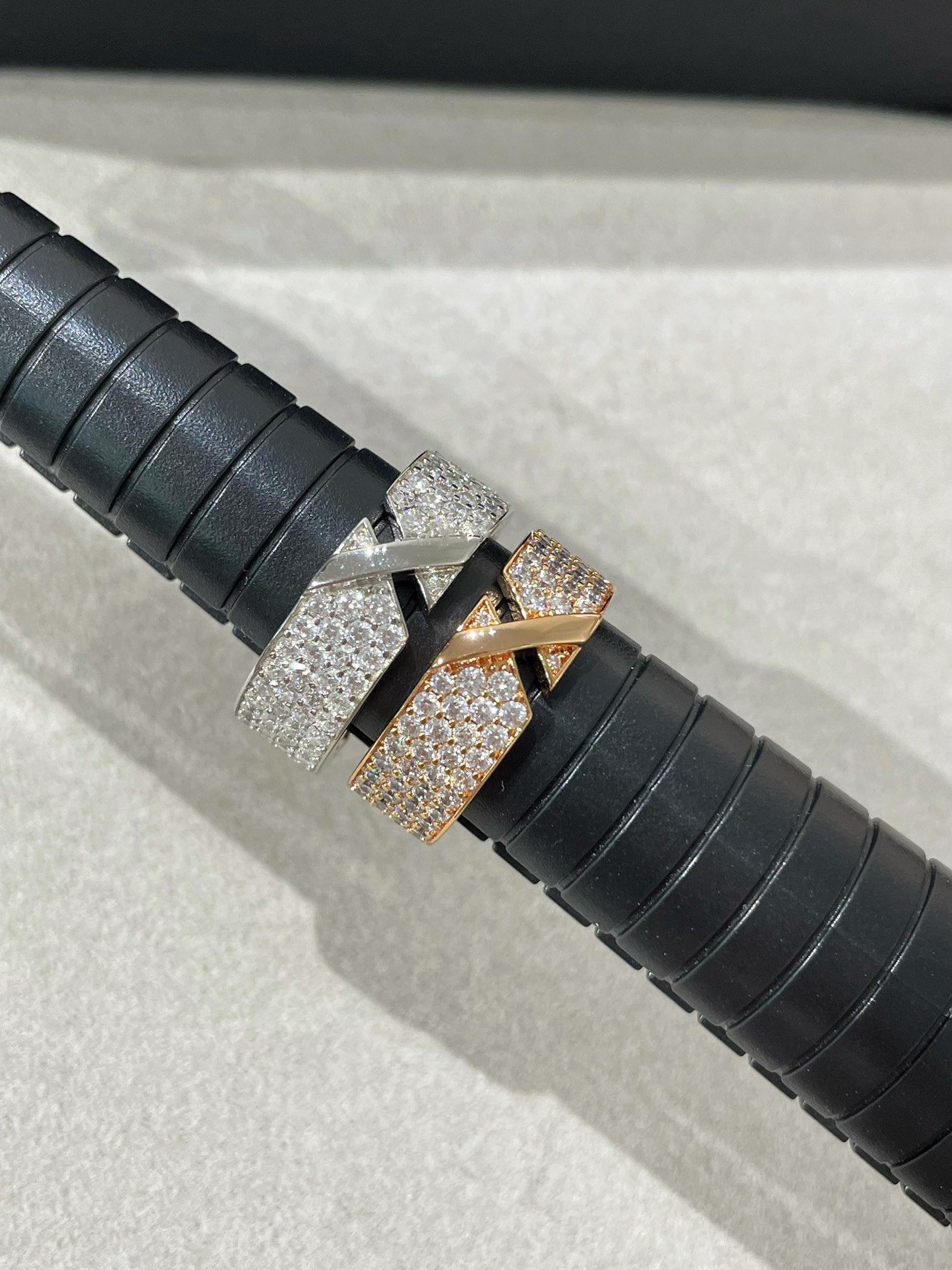[Mystic]LIENS EVIDENCE  DIAMOND PAVED RING