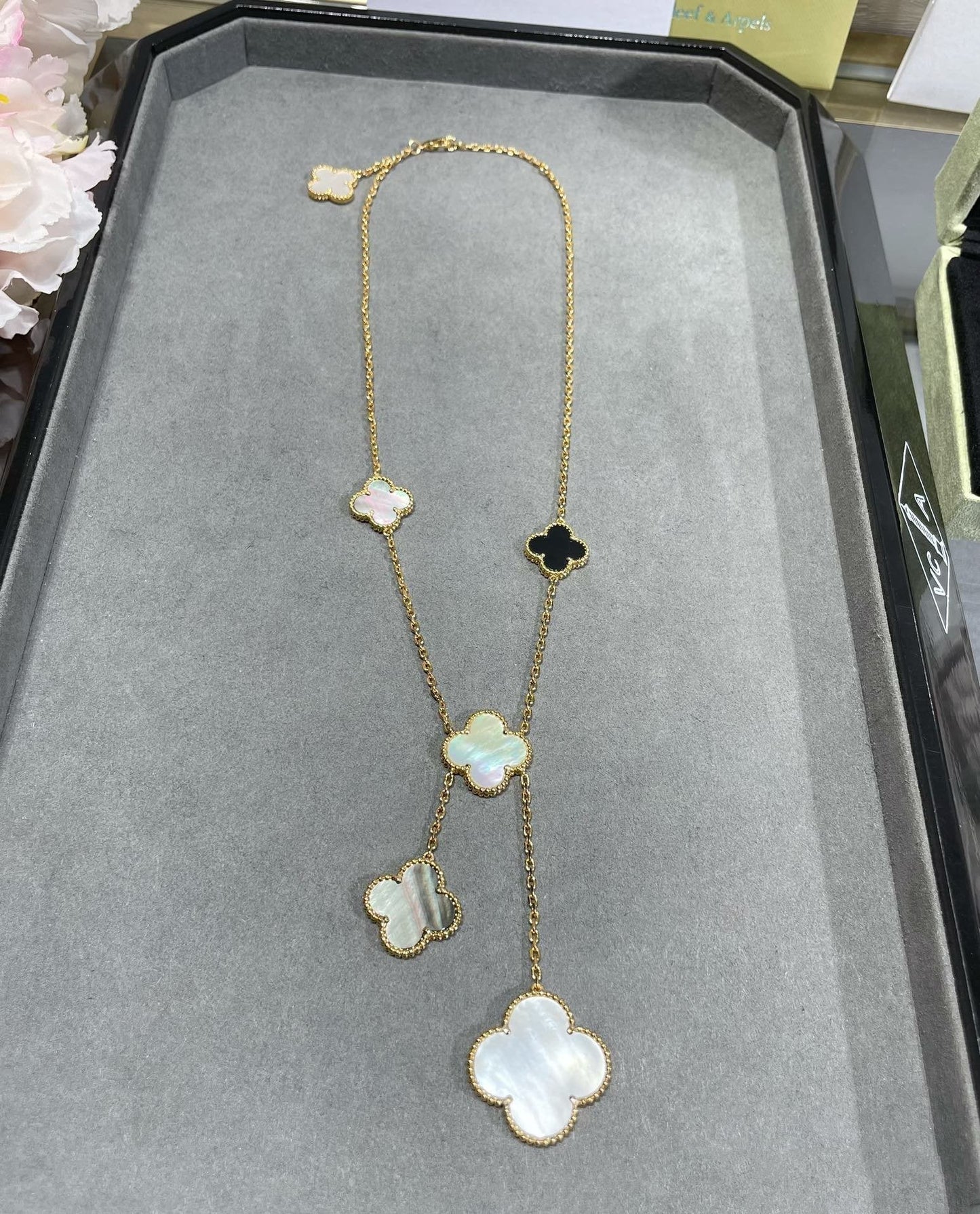 [Mystic]CLOVER 6 MOTIF MOP ONYX GOLD NECKLACE