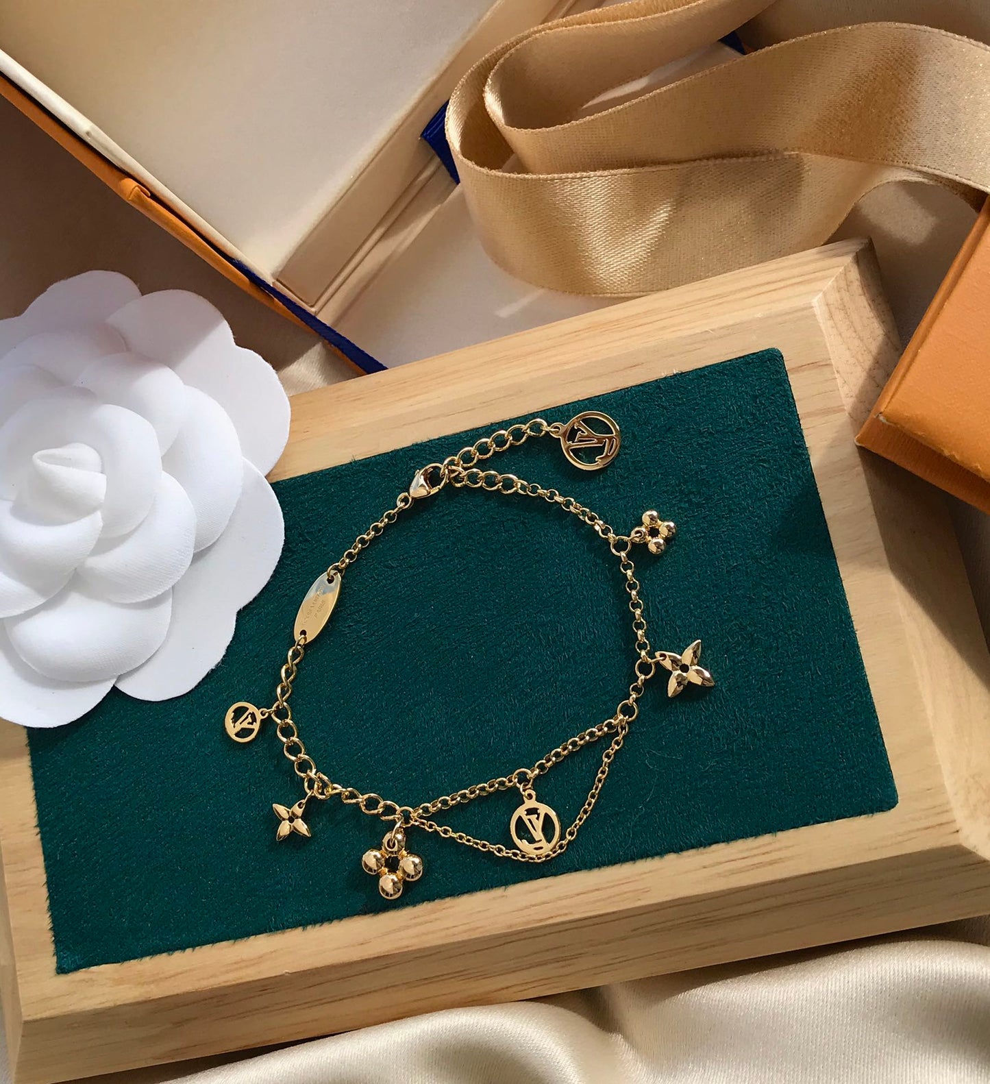 [Mystic]BLOOMING PINK GOLD MOP BRACELET