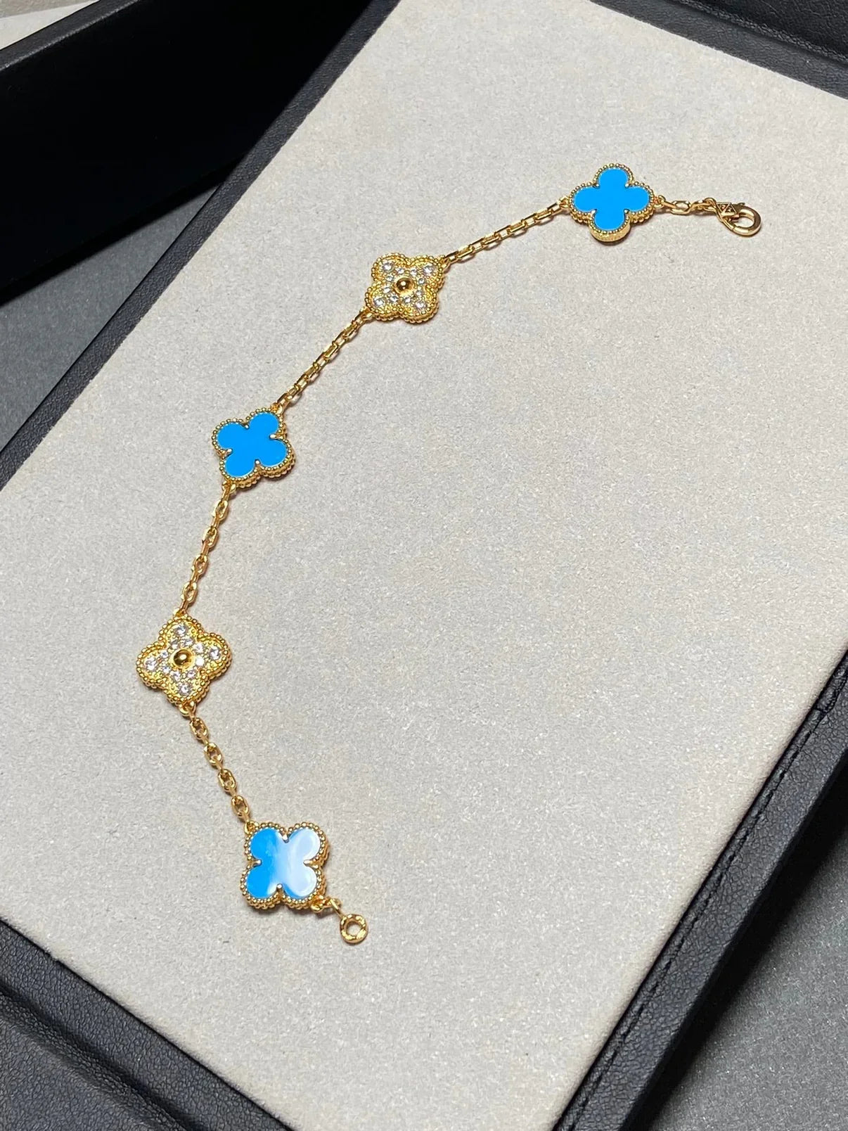 [Mystic] CLOVER 5 MOTIF BLUE AGATE BRACELET COLLECTION