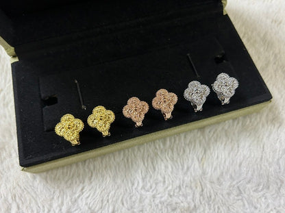 [Mystic]CLOVER MEDIUM STUD GILDED EARRINGS