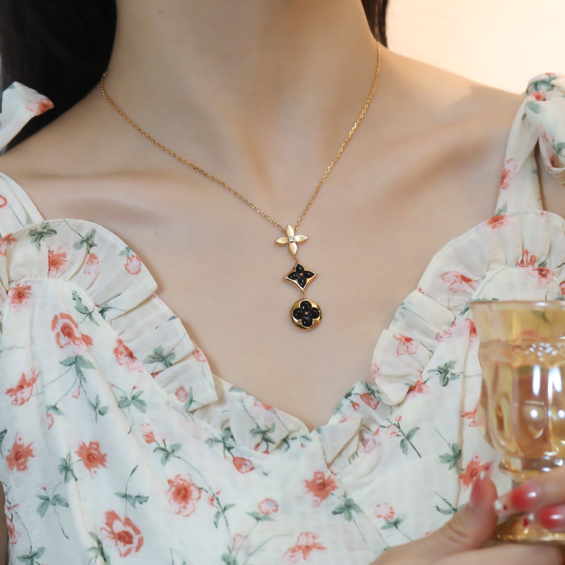 [Mystic]STAR AND SUN ONYX PINK GOLD NECKLACE