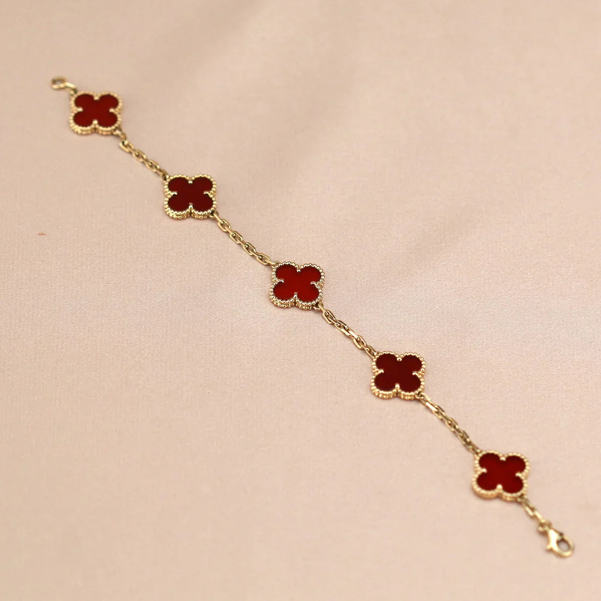 [Mystic] CLOVER 5 MOTIF RED CORNELIAN BRACELET COLLECTION