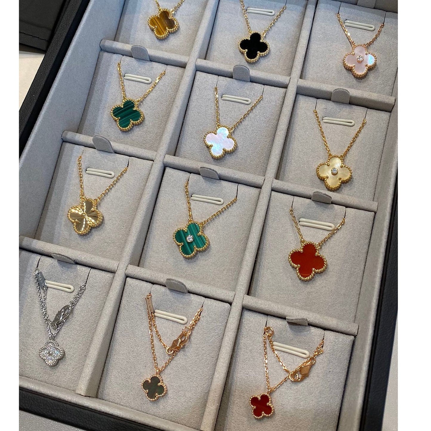 [Mystic]CLOVER 15MM BLACK ONYX SINGLE FLOWER NECKLACE