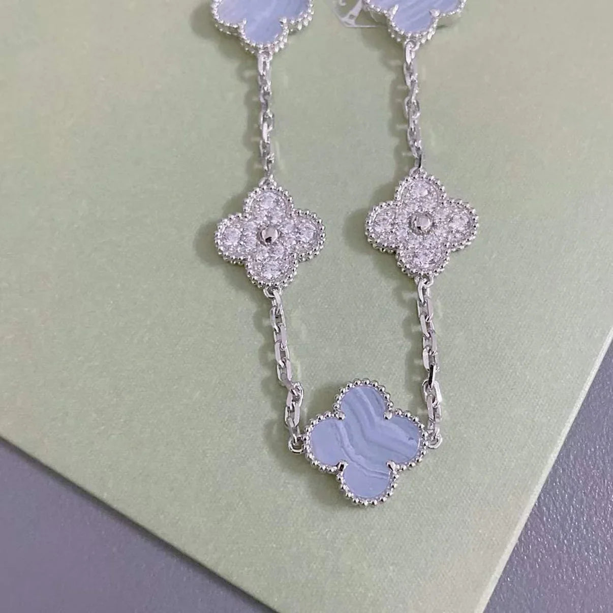[Mystic] CLOVER 5 MOTIF PURPLE CHALCEDONY BRACELET COLLECTION