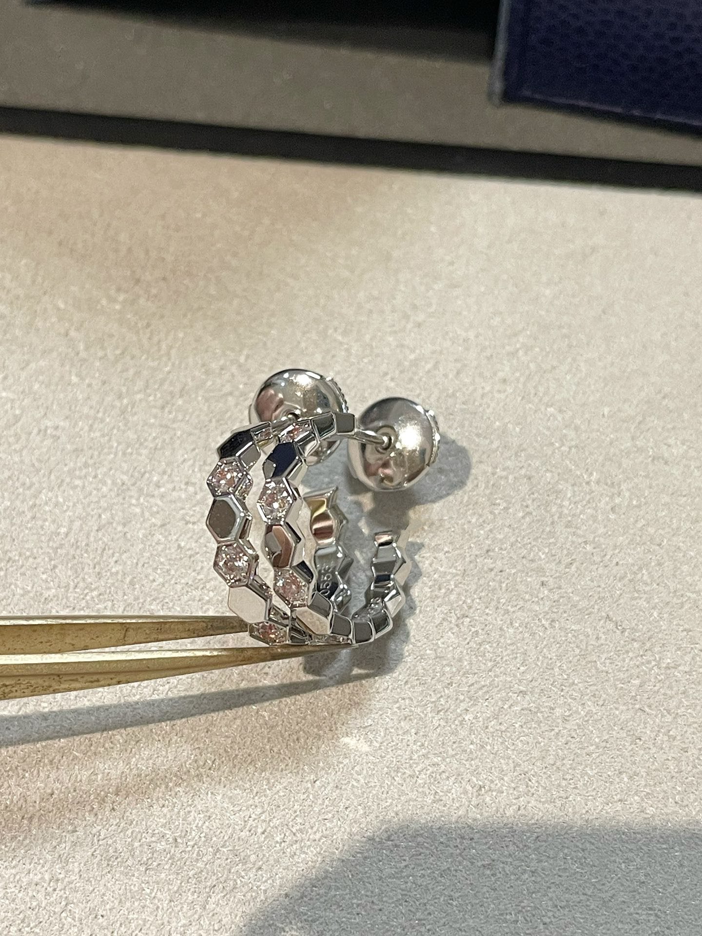 [Mystic]Hollow Design Four-Leaf Clover Flower Shape Ring