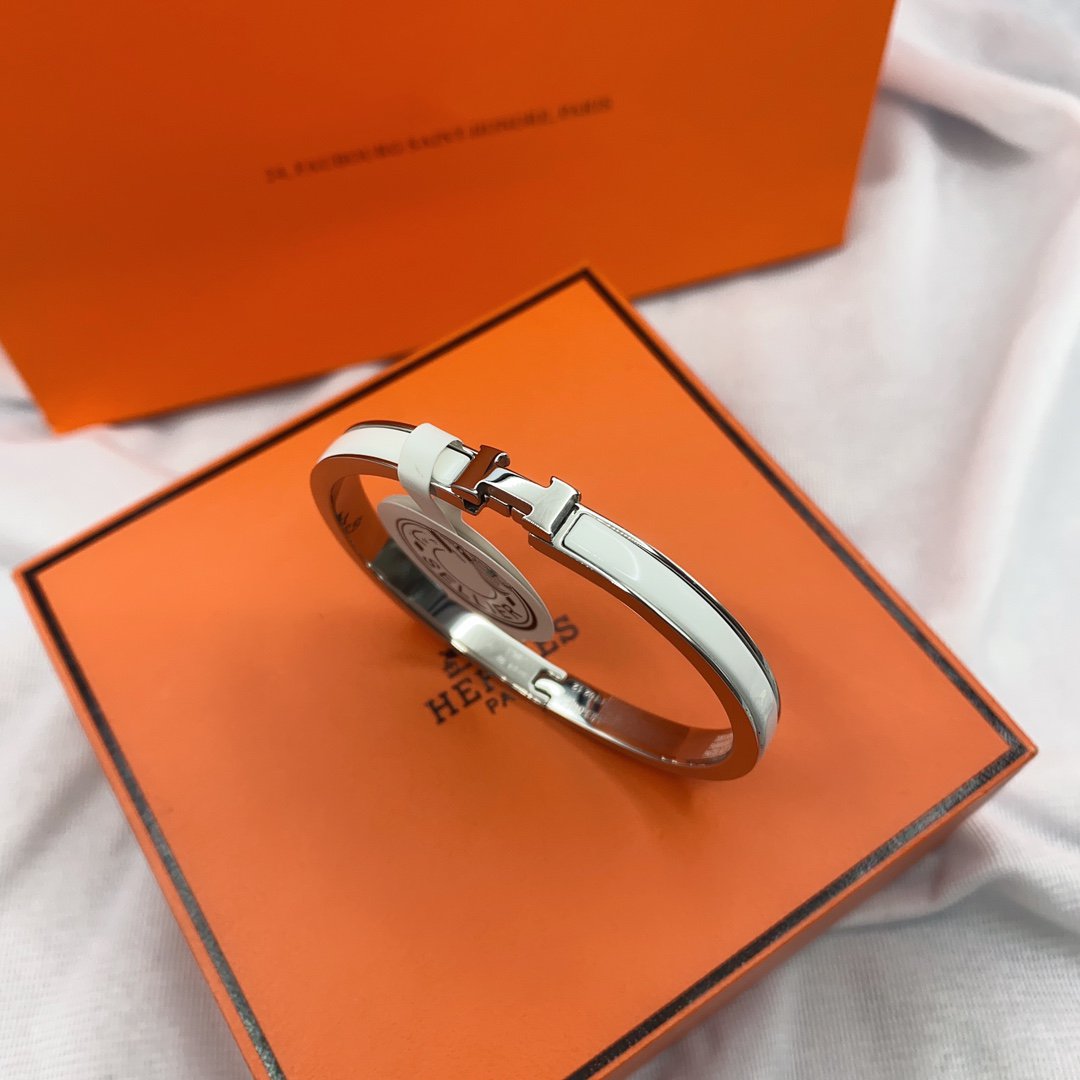 [Mystic]CLASSIC HM CLIC WHITE 8MM ENAMEL BRACELET