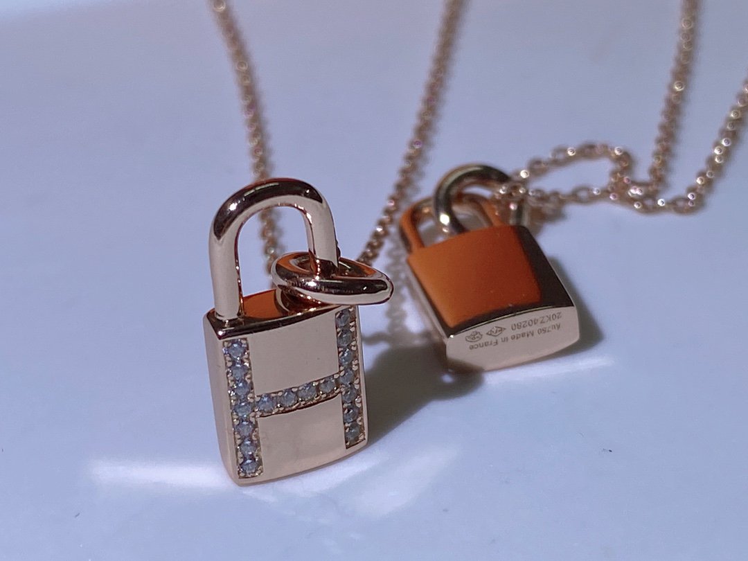 [Mystic]HM ADVANCED NICHE LOCK HEAD NECKLACE DIAMONDS