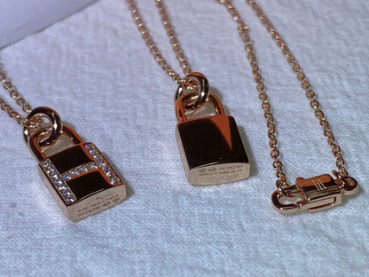 [Mystic]HM ADVANCED NICHE LOCK HEAD NECKLACE DIAMONDS