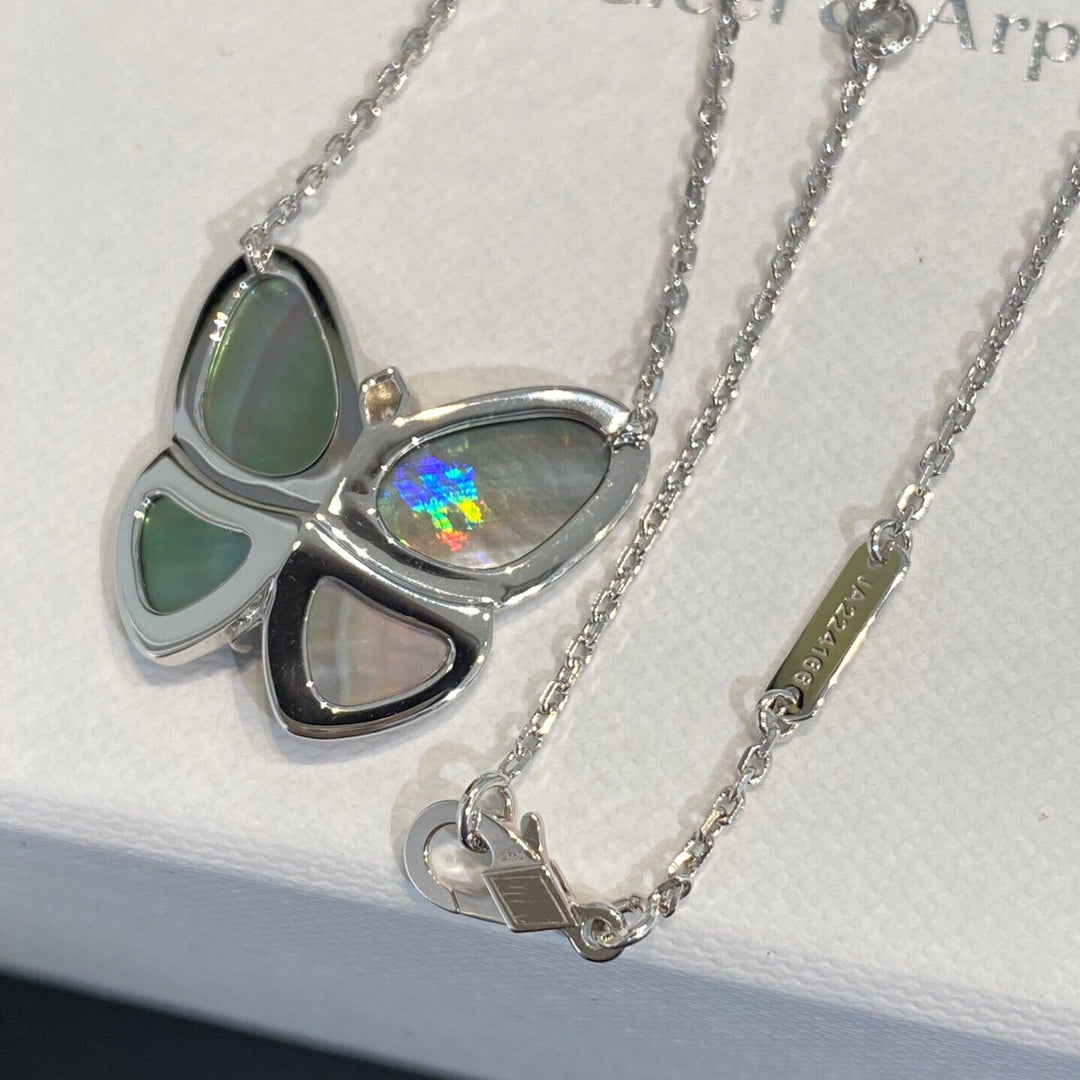 [Mystic]LARGE BUTTERFLY SILVER PENDANT DIAMOND NECKLACE